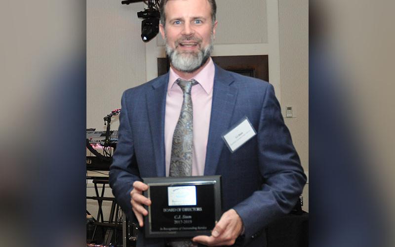 The Fannin County Chamber of Commerce’s retiring members from the 2019 Board of Directors each received a plaque from new Chairman Brandon Holloway to thank them for their service. Shown is CJ Stam with his award.