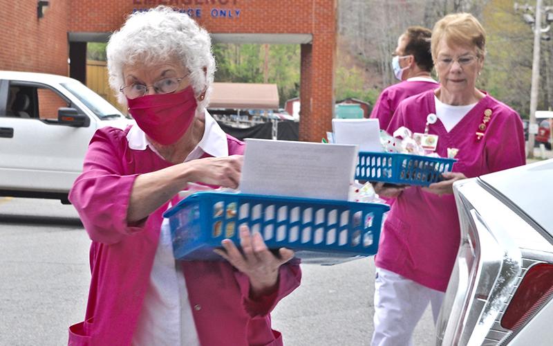 Fannin Regional Hospital Auxiliary President Shirley Copeland joined her fellow “pink ladies” to show their appreciation to hospital staff  during the COVID-19 pandemic.