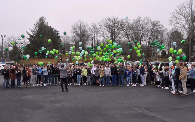 A large crowd of family and friends gathered at the First Baptist Church of Blue Ridge Friday, January 22, for a balloon release to celebrate the life of 19-year-old Sydnie Jones. The Fannin County High School graduate passed away from injuries received in a tragic car crash January 12. Countless tributes on a Memorial Wall in her honor remembered Sydnie for her beautiful smile and outgoing personality.