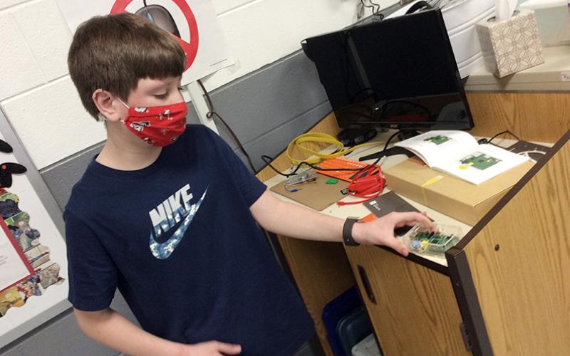 Fannin County Middle School student Alex Hughes uses Kano technology to build a computer.