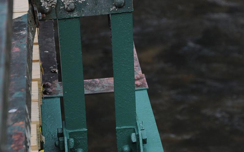 The repaired gusset plates are in obvious contrast to the rest of Shallowford Bridge.