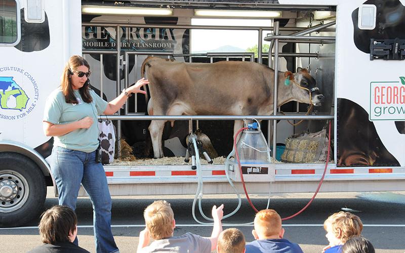 Nicole Duvall with Georgia’s Mobile Dairy Classroom talks with East Fannin fifth graders about dairy production in Georgia during her visit last week.