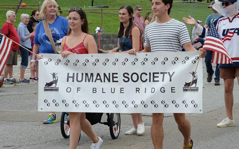 The Humane Society of Blue Ridge was on hand, as were several personal pets. The one at the right needed a drink of water as the morning heat increased.