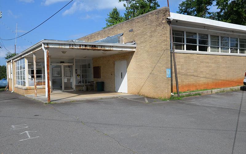 The Polk County courthouse in Ducktown continues to stand vacant after it was closed in November 2022 by the county commission’s Buildings &amp; Grounds Committee. Committee members declared it unsafe due to various hazards. The commission is now wrestling with constructing a new facility.
