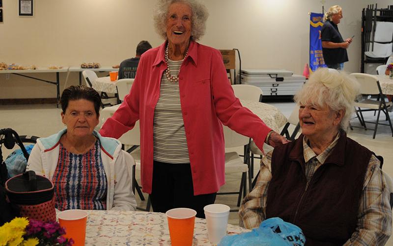 Enjoying a meal at Eema’s Kitchen are, from left, Louise Adams, Betty Caldwell and Shirley Barnes.