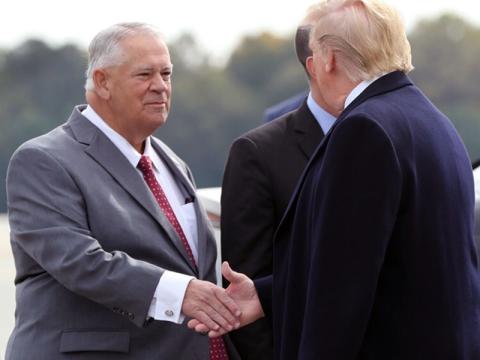 David Ralston shaking hands with President Donald Trump. 