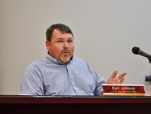 Fannin County Post One Commissioner Earl Johnson announced, Tuesday, Febraruy 25, that he will not seek re-election to his seat.