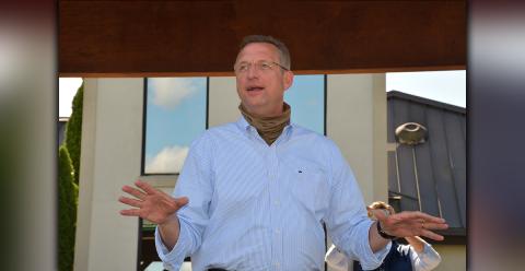 U.S. Congressional Representative and U.S. Senatorial Candidate Doug Collins made a stop in Fannin County Wednesday, October 21, to campaign and discuss the importance of voting in this year’s General Election.