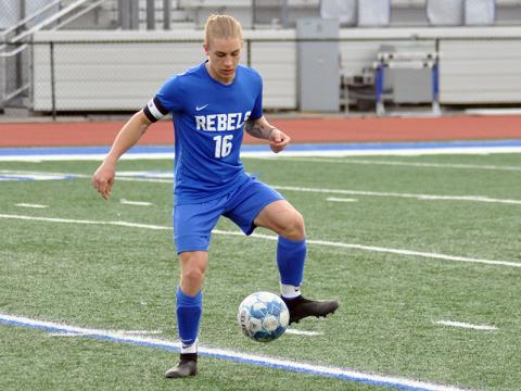 Andrew Jones controls the ball against Dade County Monday, March 22. Jones had three goals in the contest and helped lead Fannin to a 7-1 victory.