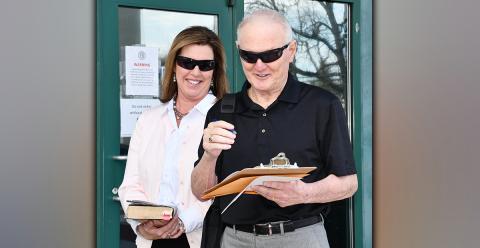 Johnny Scearce excitedly signed his oath of office with his wife, Brenda, by his side following his official swearing in as a post commissioner on the Fannin County Board of Commissioners Friday, March 26. Scearce thanked the community, his wife, family and God for all of the love and support he’s received since his initial COVID-19 diagnosis last fall.