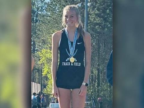 Lindsey Holloway, placed first in the 3200m run in the Georgia Spring Break Showdown.