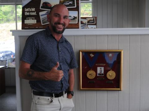 Joseph Parker is an American athlete who, at the age of 17, won two Gold medals and broke 2 World records in the Men’s 800m and 5000m events in the 1996 Summer Paralympics held in Atlanta.