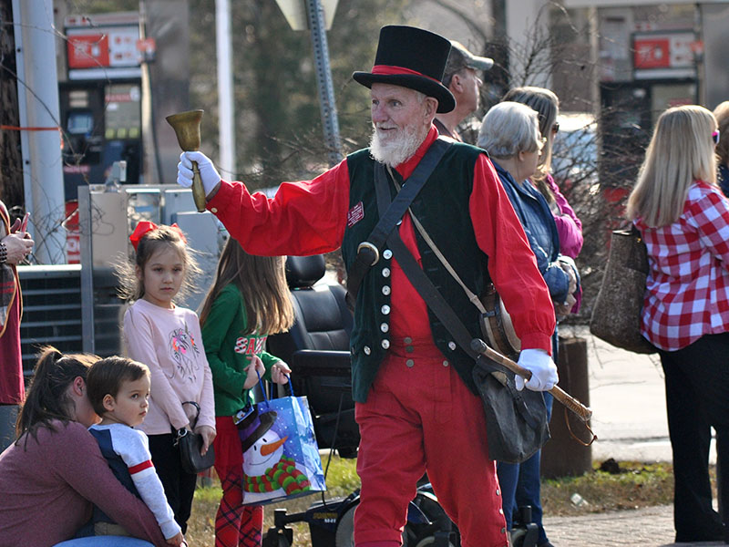 Town Crier Jere McConnell greeted and welcomed the hundreds of people who lined the streets of McCaysville and Copperhill to enjoy the recent Copperhill Kiwanis Christmas Parade.