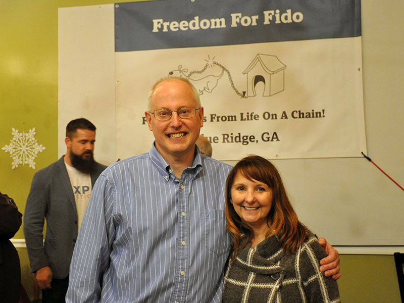 Jackie Gilbert, founder of the non-profit organization Freedom for Fido (FFF), and her husband and advisor Fritz Gilbert held a fundraiser at Blue Jeans Pizza to raise money to build more fences for family pets. The goal of FFF is to free dogs sentenced to life on a chain.