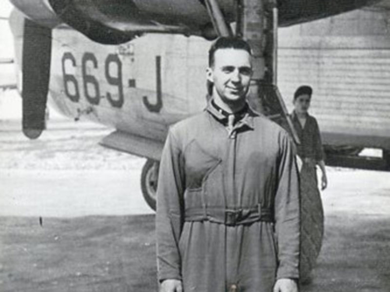 Fannin County’s Dale Dyer stands by a plane during his Army Air Corps training days during World War II.