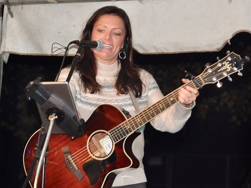 Shannon York entertained the crowd at the Light Up Blue Ridge tree lighting with a variety of holiday tunes.