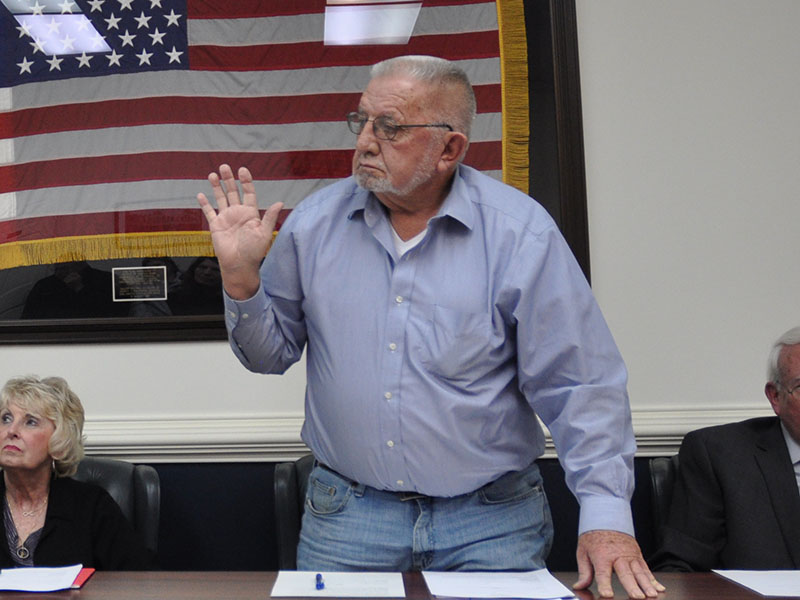 Newly re-elected Mayor Thomas Seabolt was sworn into a new term, January 2.