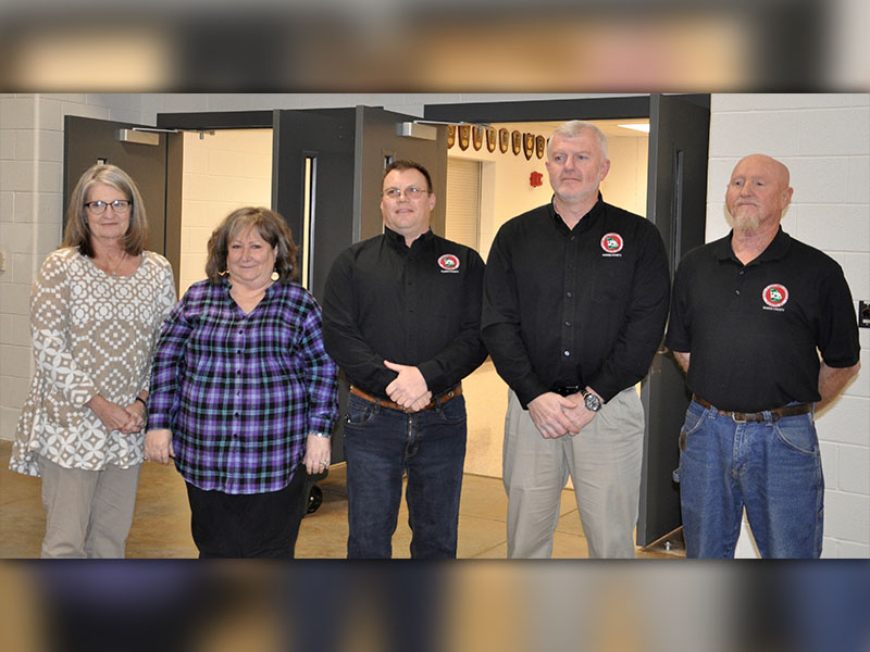 Fannin County Young Farmer’s Association officers for 2020 were recognized. Shown are, from left Secretary Terri Long, Director of Public Relations and 2019 Outstanding Member Applicant Margery Dallas, Treasurer Kenny Holland, Vice President Darrel Davis and President and 2019 Farm Family Kenny Queen.