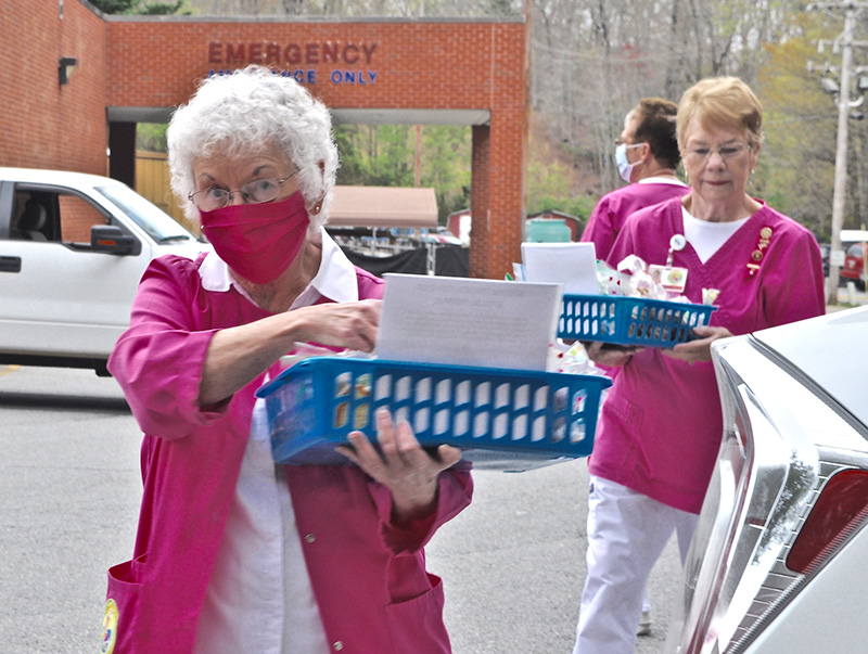 Fannin Regional Hospital Auxiliary President Shirley Copeland joined her fellow “pink ladies” to show their appreciation to hospital staff  during the COVID-19 pandemic.