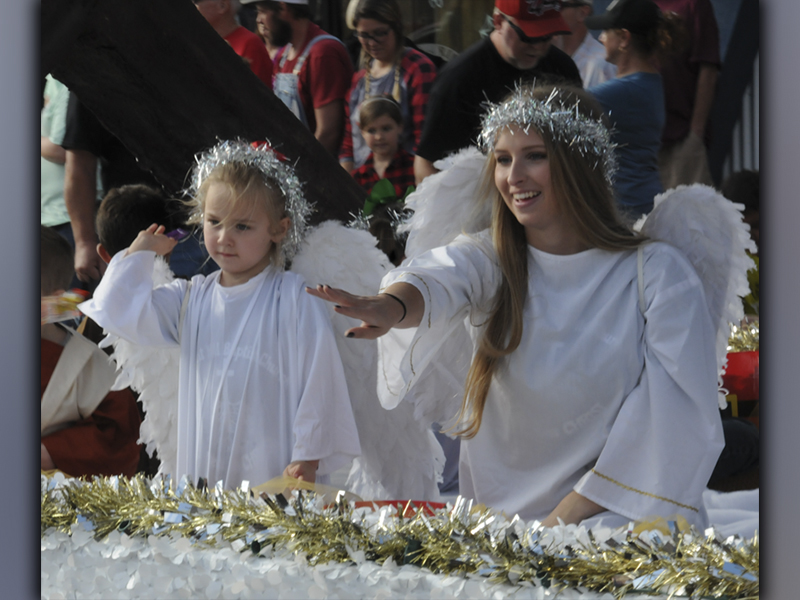 These angels wave to the crowd during the Copperhill Kiwanis Club’s annual Christmas Parade through the twin cities of Copperhill and McCaysville. 