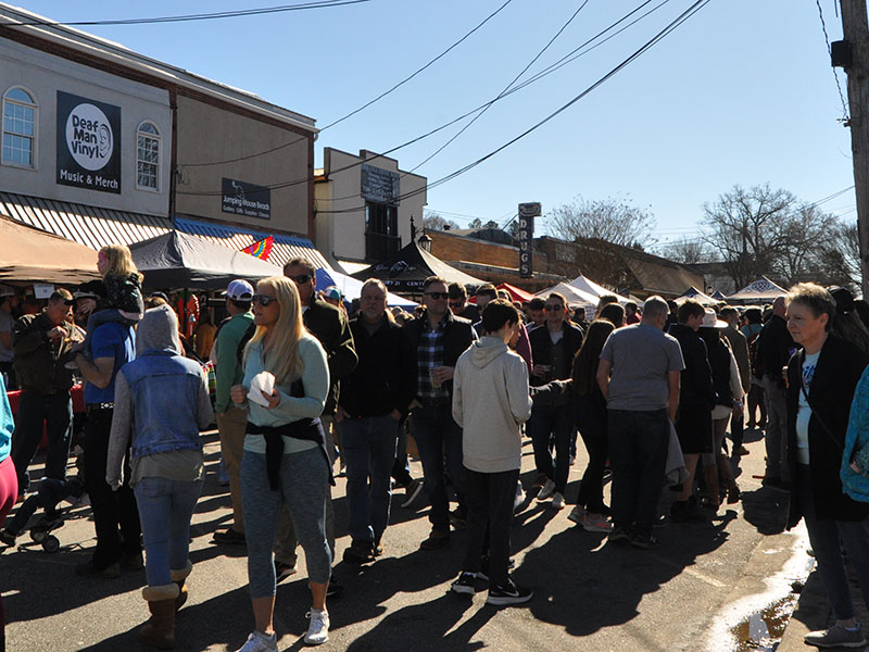 Thousands of people gathered at the chili stands to place their votes for the People’s Choice category of the cook-off competition.