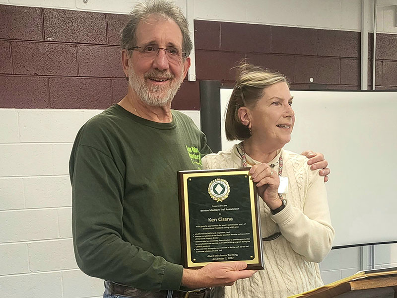 Clare Sullivan presented out-going Benton MacKaye Trail Association President Ken Cissna with a plaque thanking him for his service. The award was presented at the annual BMTA meeting.