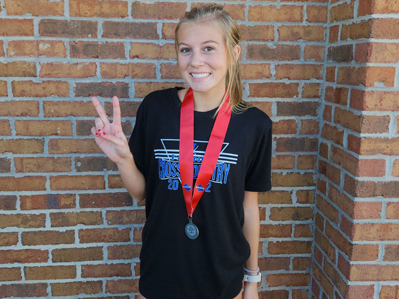 Lindsey Holloway finished second in the state cross country meet Saturday.